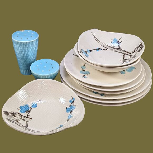 Vintage 1955-1961 Red Wing "Driftwood" Shakers, Small Plates and Bowls Set of 11 - Picture 7 of 7